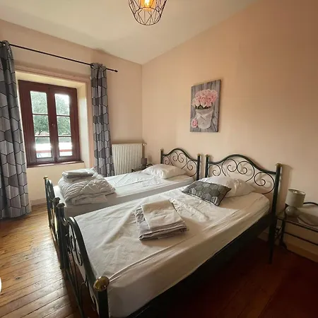 Hébergement de vacances Maison De Charme Avec Piscine, 4 Chambres, Proche Clisson Et Nantes - Fr-1-426-93