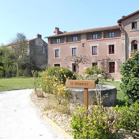 Hébergement de vacances Maison De Charme Avec Piscine, 4 Chambres, Proche Clisson Et Nantes - Fr-1-426-93